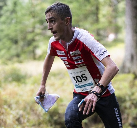 Pascal Buchs from Switzerland in action at the Orienteering World Cup Finals mid distance race, on Sunday, October 2, 2022, in Davos, Switzerland. (KEYSTONE/Gian Ehrenzeller)