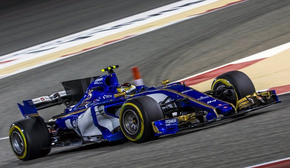 epa05908280 German Formula One driver Pascal Wehrlein of Sauber F1 Team in action during the second practice session at the Sakhir circuit near Manama, Bahrain, 14 April 2017. The 2017 Formula One Gra ...