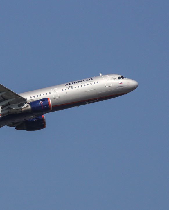 epa09790030 (FILE) - An Airbus A-321 airplane of Russian company 'Aeroflot' takes off at the Frankfurt International airport, Germany, 27 August 2019 (reissued 27 February 2022). The EU will close its airspace for all Russian airplanes, EU foreign policy chief Borrell said on 27 February 2022, as as Russia's invasion of Ukraine is ongoing. Russian troops entered Ukraine on 24 February prompting the country's president to declare martial law and triggering a series of severe economic sanctions imposed by Western countries on Russia.  EPA/ARMANDO BABANI *** Local Caption *** 55420735