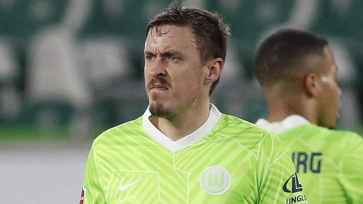 IMAGO / Joachim Sielski

06.02.2022, Volkswagen Arena, Wolfsburg, Ligaspiel, 1. Bundesliga, VfL Wolfsburg vs SpVgg Greuther Fuerth, im Bild Max Kruse (9, Wolfsburg) guckt unzufrieden DFL regulations p ...