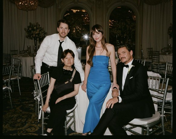 Pedro Pascal, Chris Evans, Dakota Johnson, and Celine Song in Materiliasts (2025)