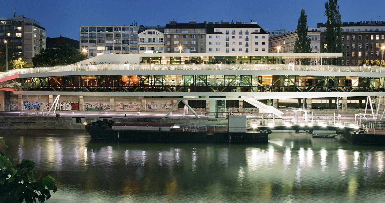 Das Motto am Fluss: Mit einem super Frühstück in den Tag oder den Abend am Donaukanal ausklingen lassen.