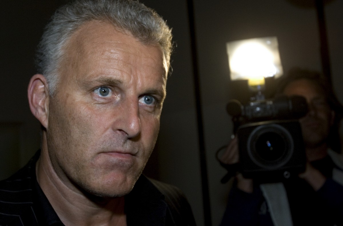 FILE - Dutch crime reporter Peter R. de Vries arrives for a live TV show in Amsterdam, Netherlands, Thursday Jan. 31, 2008. The trial with the suspects accused of killing Dutch investigative journalis ...
