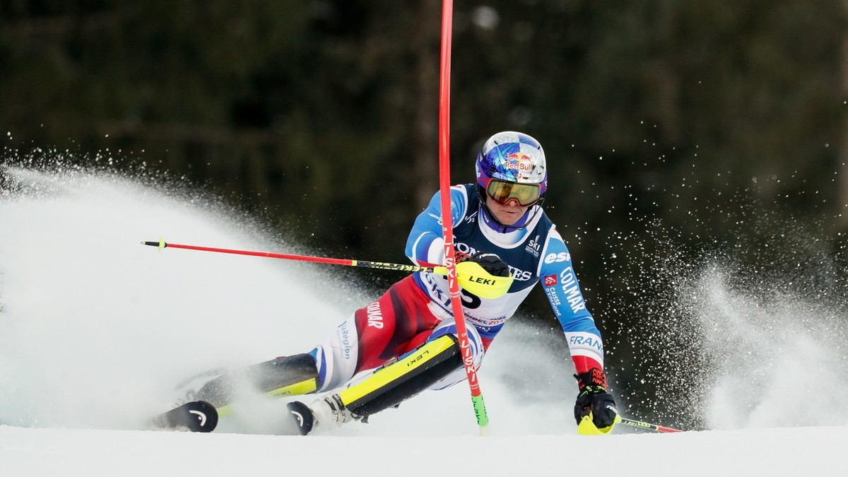 epa10452703 Alexis Pinturault of France in action during the Slalom portion of the Men's Alpine Combined event at the FIS Alpine Skiing World Championships in Courchevel, France, 07 February 2023 ...