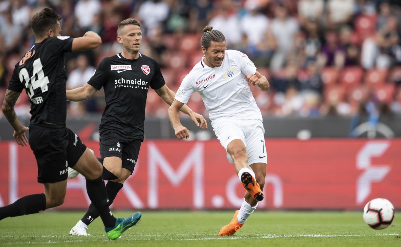 Zuerichs Andrian Winter, rechts, auf dem Weg zu seinem 2:0 Tor im Fussball Meisterschaftsspiel der Super League zwischen dem FC Zuerich und dem FC Thun im Letzigrund, am Sonntag, 22. Juli 2018 in Zuer ...