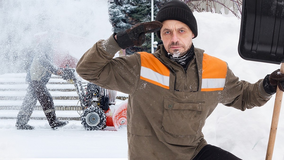Cet article est dédié aux fans de neige et de pelles à neige.
