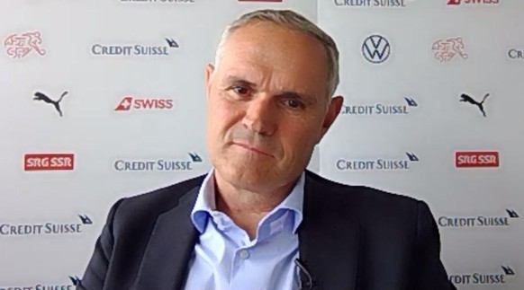 Nati-Direktor Tami kümmert sich um das Organisatorische.