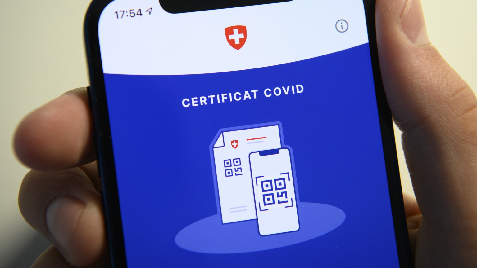 L' APP Certificat Covid est photographiee sur un smartphone Apple le jour de sa mise a disposition sur l'APP Store lors de la pandemie de Coronavirus (Covid-19) ce lundi 7 juin 2021 a Lausanne. (KEYST ...