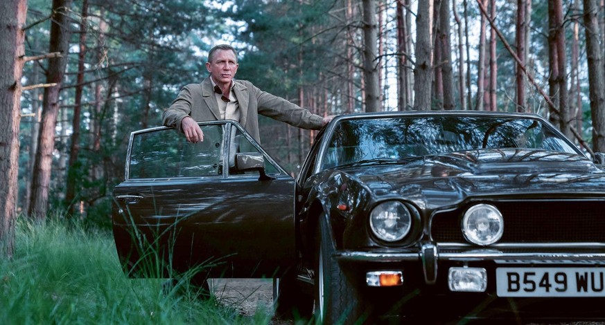 James Bond No Time To Die Aston Martin V8 Vantage