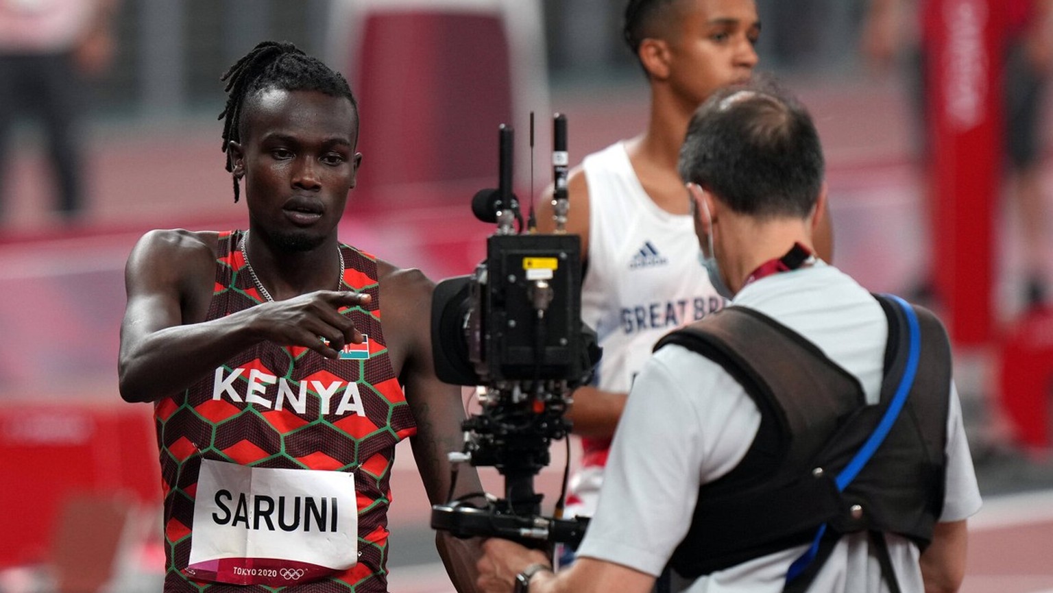 1st August 2021 Olympic Stadium, Tokyo, Japan: Tokyo 2020 Olympic summer games day 9 Mens 800m semi-finals, SARUNI Michael KEN await starters orders in semi-final 2 PUBLICATIONxNOTxINxUK ActionPlus123 ...