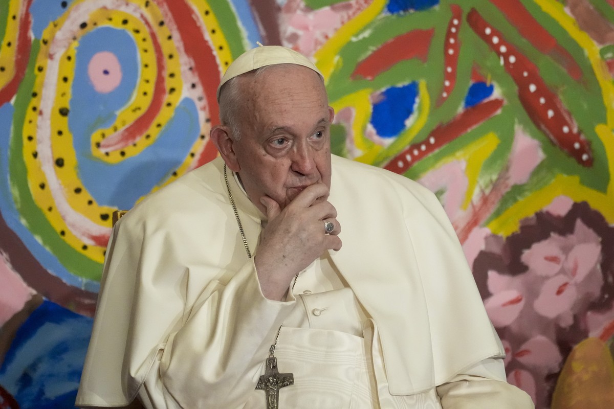 Pope Francis attends the world's first meeting of the 'Educational Eco-Cities' promoted by the 'Scholas Occurrentes', at the Vatican, Thursday, May 25, 2023. (AP Photo/Andrew  ...