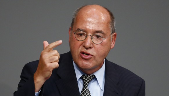 Wenn Böhmermanns Schmähgedicht so viel Zustimmung erhalte, müsse daran wohl etwas sein, meinte Gregor Gysi. Er war Gast in Jan Böhmermanns Comeback-Sendung.