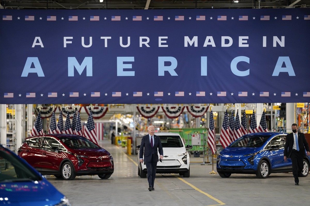 FILE - President Joe Biden arrives to speak during a visit to the General Motors Factory ZERO electric vehicle assembly plant, Nov. 17, 2021, in Detroit. (AP Photo/Evan Vucci, File)
Joe Biden