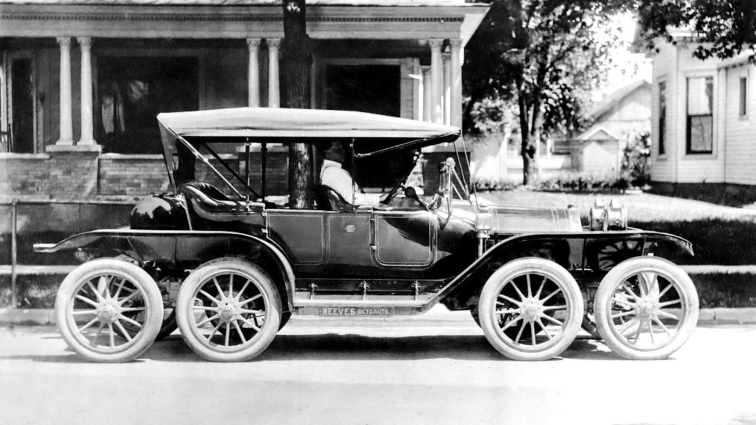 1911 Reeves OctoAuto auto https://www.youtube.com/watch?v=SJ3vQFKEYOQ