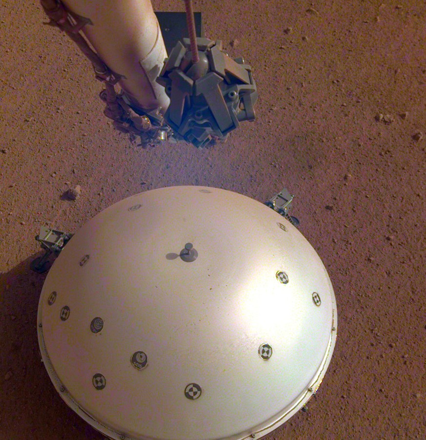 So klingt ein Marsbeben: Nasa-Sonde «InSight» zeichnet seismisches Signal auf