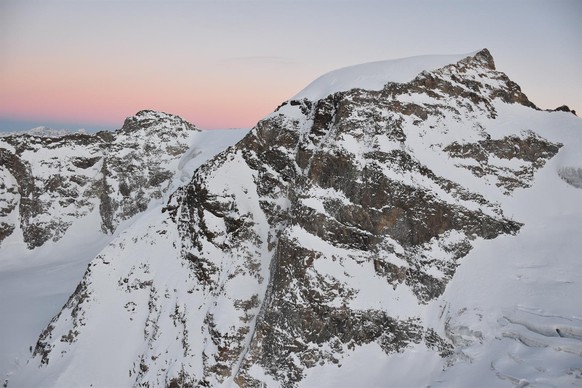 Die Unfallstelle am Piz Cambrena im Engadin wo ein Deutscher 300 Meter in den Tod gestürzt ist.