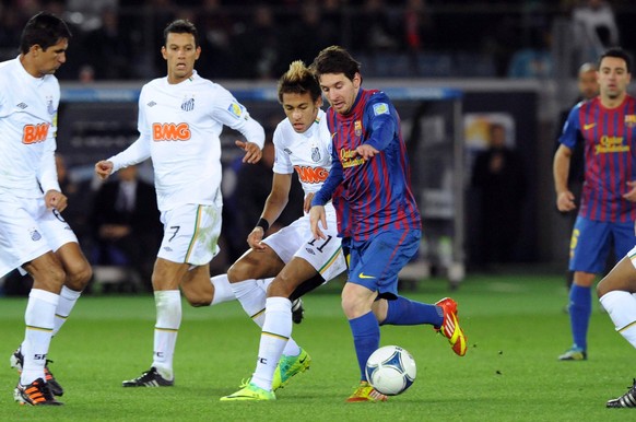 Bildnummer: 09252462 Datum: 18.12.2011 Copyright: imago/AFLOSPORT
(R-L) Lionel Messi (Barcelona), Neymar, Henrique, Durval (Santos), DECEMBER 18, 2011 - Football / Soccer : FIFA Club World Cup Final  ...