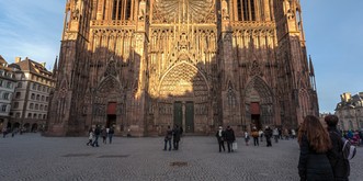 Warum Negativzinsen nicht nur negativ sind und das Mittelalter nicht nur finster war