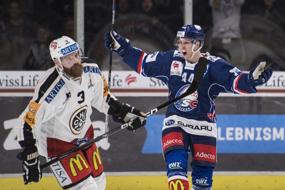 Zuerichs Pius Suter jubelt nach seinem 2:1 Tor im ersten Playoff-Viertelfinalspiel der National League A zwischen den ZSC Lions und dem HC Lugano am Samstag, 4. Maerz 2017, im Hallenstadion in Zuerich ...