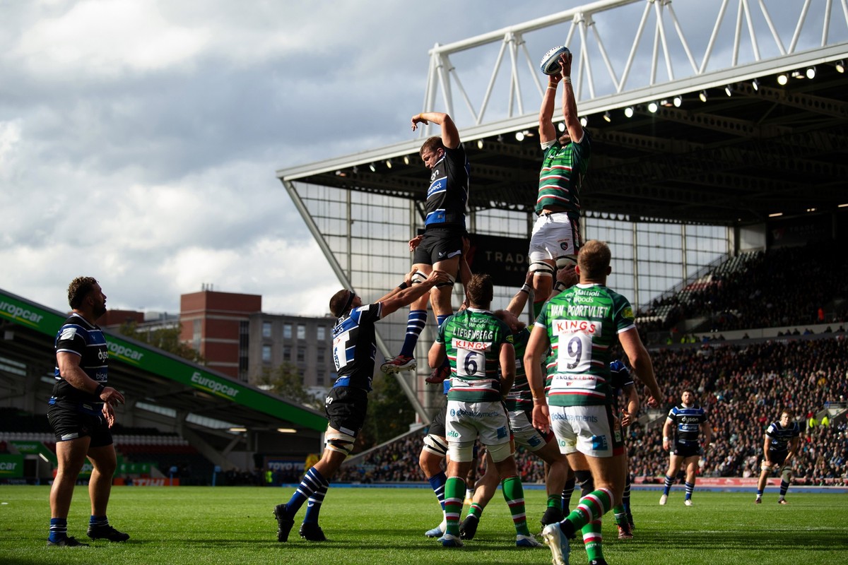 LEICESTER, ENGLAND - SEPTEMBER 29: Harry Wells of Leicester Tigers wins the ball at a lineout during the Gallagher Premiership Rugby match between Leicester Tigers and Bath Rugby at Mattioli Woods Wel ...