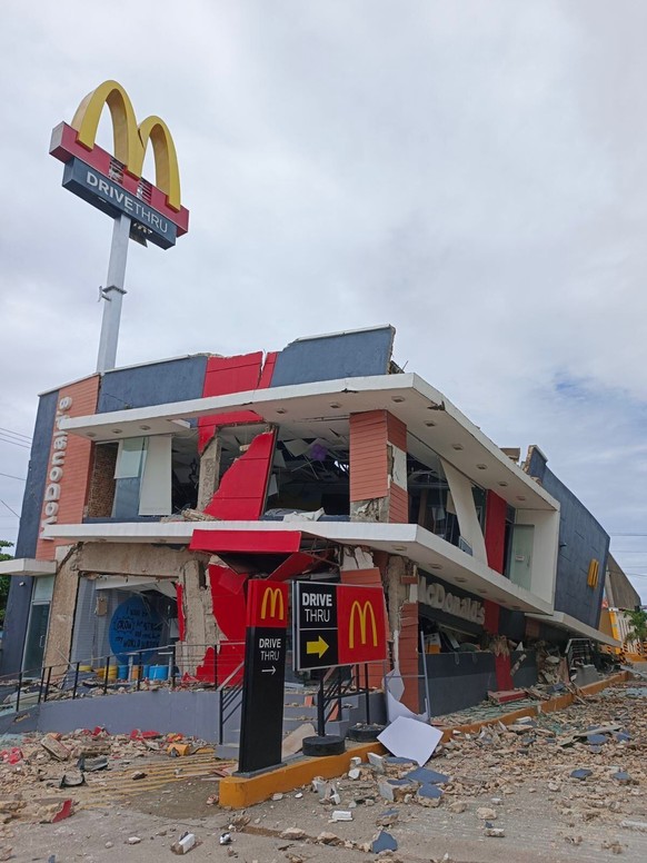 A damaged McDonald&#039;s store is seen in Bogo City, Cebu province, Philippines Wednesday, Oct. 1, 2025 after an offshore earthquake on late Tuesday. (AP Photo/Rufino Alub)
Philippines Earthquake