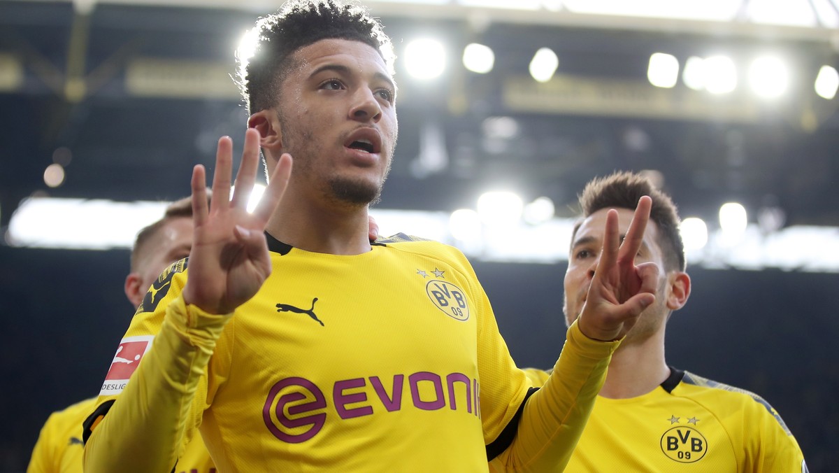 epa08185064 Dortmund's Jadon Sancho celebrates after scoring during the German Bundesliga soccer match between Borussia Dortmund and 1. FC Union Berlin in Dortmund, Germany, 01 February 2020. EPA ...