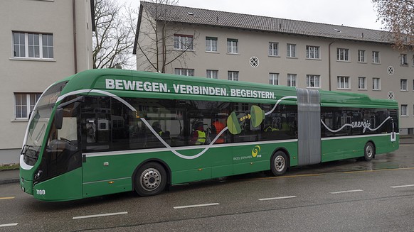 ARCHIVBILD ZUR MK DER BVB ZUR BESCHAFFUNG VON 62 E-BUSSEN, AM DONNERSTAG, 17. SEPTEMBER 2020 - Der vollstaendig batteriebetriebene Gelenk-E-Bus der BVB bei der Medienfahrt in Basel am Donnerstag, 7. F ...