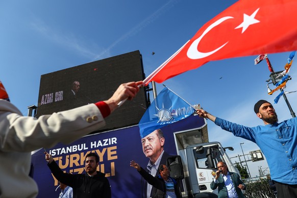 epa10615970 Supporters of Turkish President Recep Tayyip Erdogan rally in Istanbul, Turkey, 08 May 2023. Turkey will hold its general election on 14 May 2023 with a two-round system to elect its presi ...