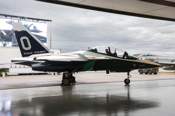epa11600624 The new Aermacchi M-346 Frecce Tricolori jet is presented during the welcome back ceremony of the Frecce Tricolori aerobatic team of the Italian Air Force from their tour in North America, ...