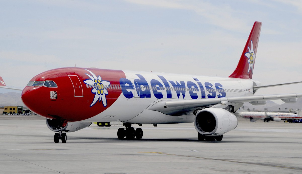 epa04192815 In this photo provided by the Las Vegas News Bureau, Switzerland's Edelweiss Air makes its first scheduled non-stop flight from Switzerland to Las Vegasâ€™ McCarran International Airp ...