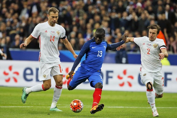 N'Golo Kanté zieht im Testspiel gegen Russland ab und erzielt sein bisher einziges Tor im Nationaldress.