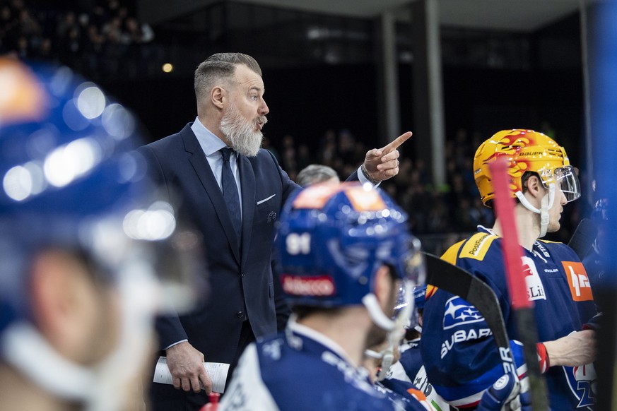 Zuerichs Cheftrainer Rikard Groenborg reagiert im Eishockeyspiel der National League zwischen den ZSC Lions und dem HC Ambri-Piotta am Freitag, 21. Februar 2020, im Zuercher Hallenstadion. (KEYSTONE/E ...