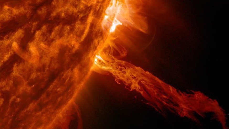 epa04261627 A handout picture provided by NASA on 16 June 2014 shows a stream of plasma bursting out from the sun, but since it lacked enough force to break away, most of it fell back into the sun, 27 ...