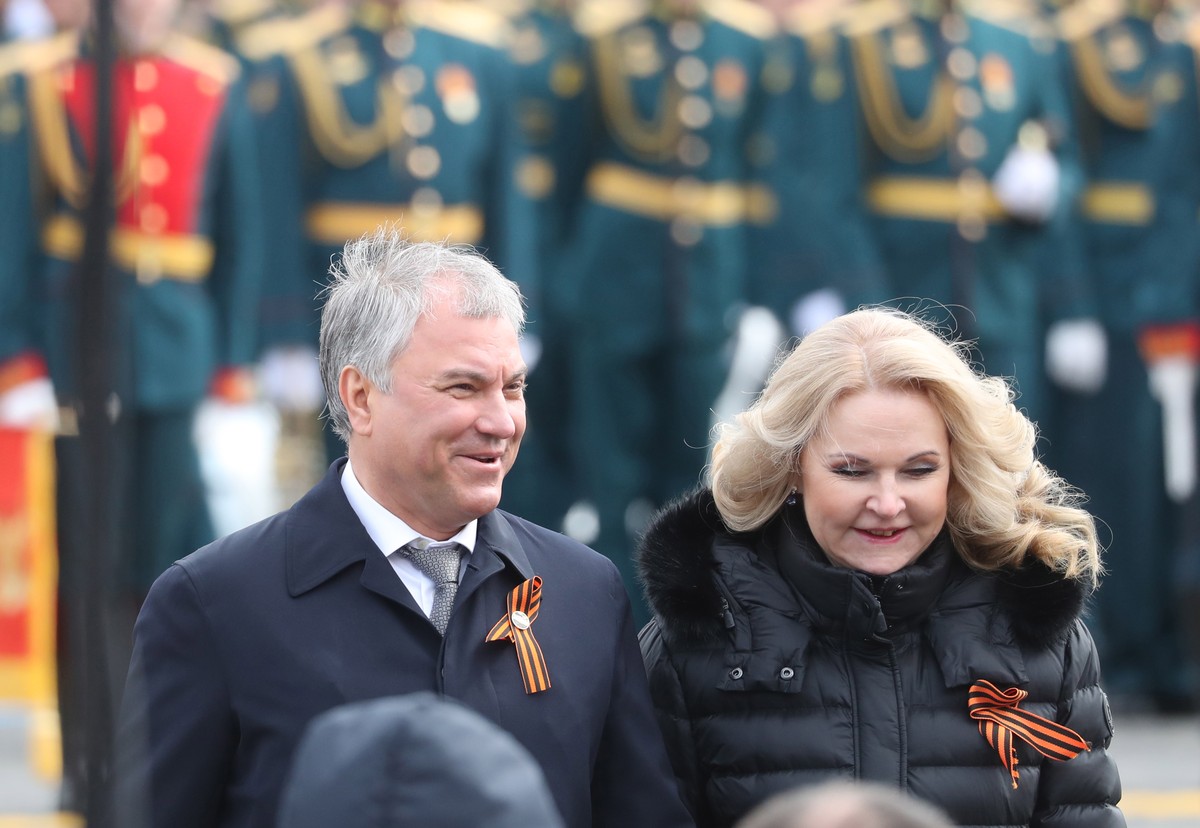 epa09935167 Chairman of the Russian State Duma (lower house of Russia's parliament) Vyacheslav Volodin (L), and Russian Deputy Prime Minister Tatyana Golikova (R), arrive to attend the Victory Da ...