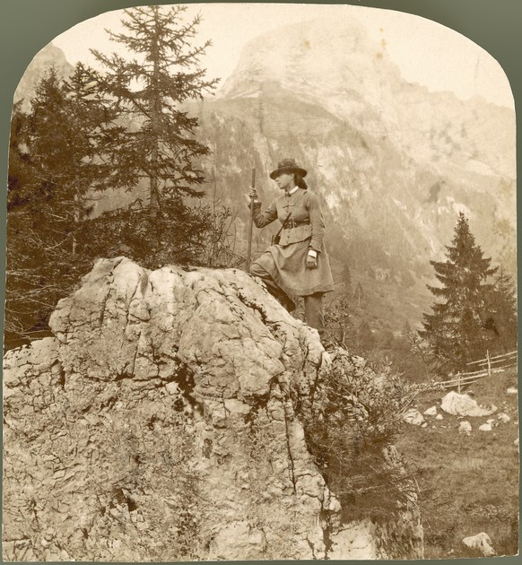 Heim-Vögtlin, Marie in Richisau, Kanton Glarus

Originaltitel:
Heim-Vögtlin, Marie in Richisau, Kanton Glarus

Beschreibung:
Im Hintergrund: Ochsenkopf

Datierung:
ca. 1885