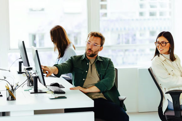 Funktioniert beim Bund häufig nicht: Der Betrieb eines neuen IT-Systems.