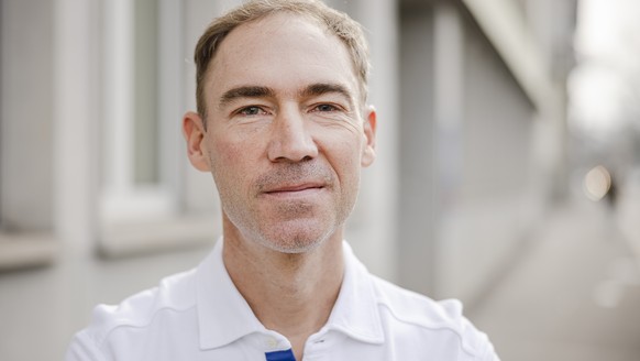 Jan Fehr ist Infektiologe. Er leitet des Departement Public &amp; Global Health an der Universität Zürich sowie das Referenz-Impfzentrum des Kantons Zürich..