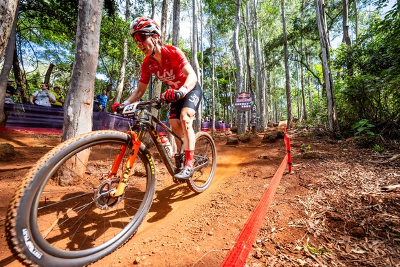 Linda Indergand from Switzerland, in action during the Cross Country Women Elite, XCO, WHOOP UCI Mountain Bike World Series, on Saturday, April 12, 2025, in Araxa, Brazil. (KEYSTONE/Maxime Schmid)
