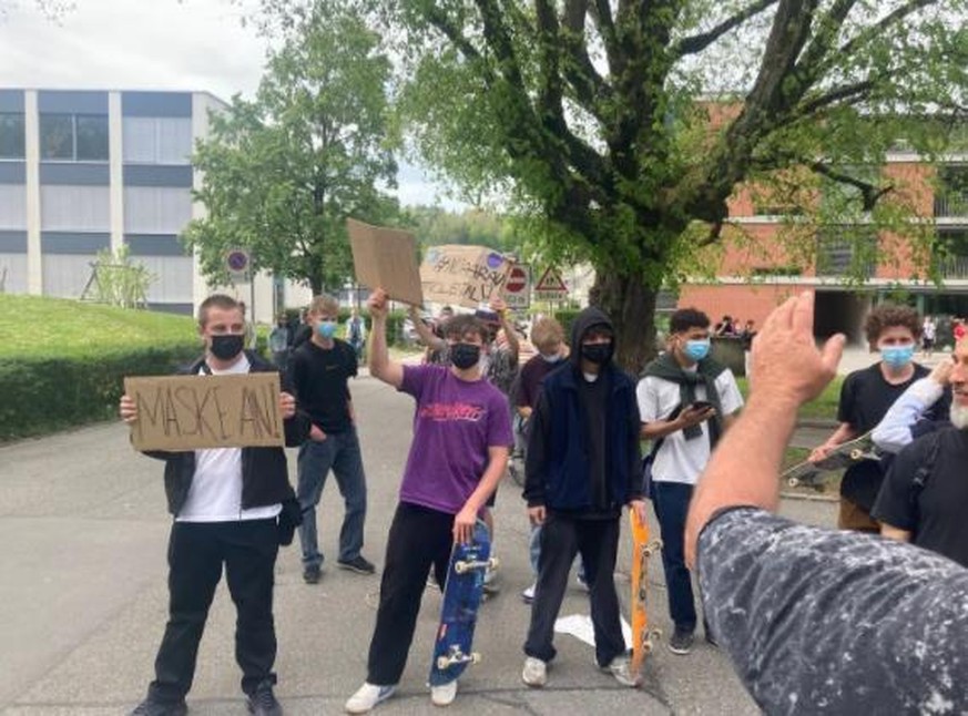 Zeigten Haltung: Die Skater aus dem Aarauer Schachen.