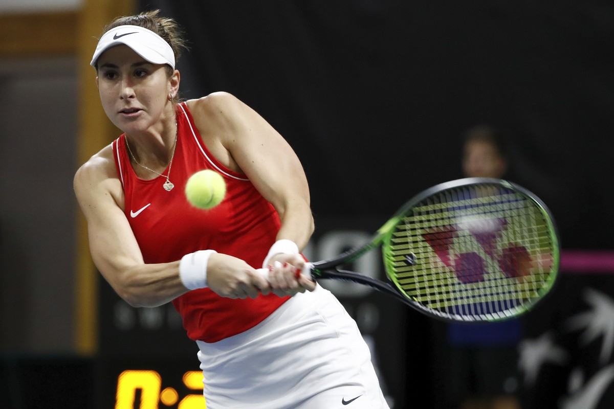 Switzerland's Belinda Bencic in action during her match against Canada's Gabriela Dabrowski at the Fed Cup qualifier between Switzerland and Canada in the Swiss Tennis Arena in Biel, Switzer ...