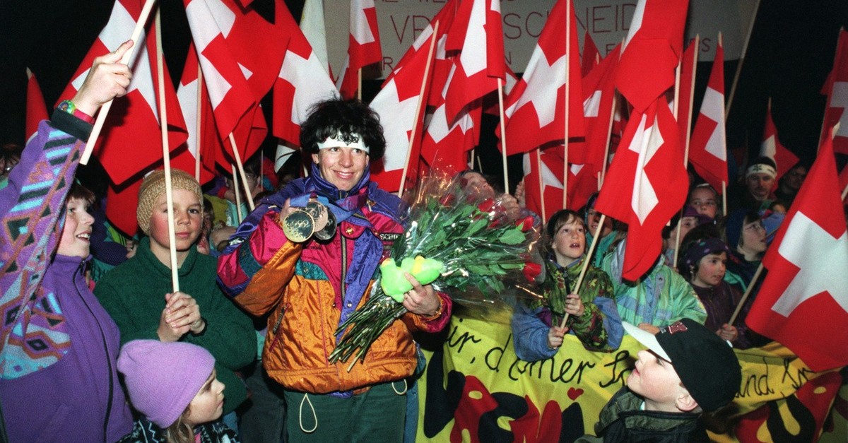 Vreni-Schneider-steht-noch-nicht-f-r-Kafi-am-Pistenrand-sondern-f-r-Tempo-im-Stangenwald