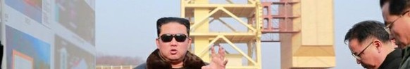 Vergiss Gangnam! Kim Jong-un gibt dir den Actionfilm-Style â und zwar ganz hart\nUm Himmels Willen !

Kims Frisur ist schrÃ¤g geschnitten.