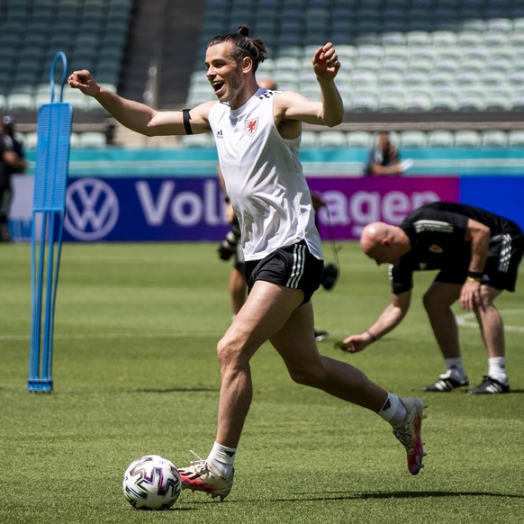 epa09261784 Gareth Bale of Wales during a training session at Baku Olympic Stadium ahead of the UEFA EURO 2020 soccer tournament in Baku, Azerbaijan, 11 June 2021. Wales will face Switzerland at UEFA  ...