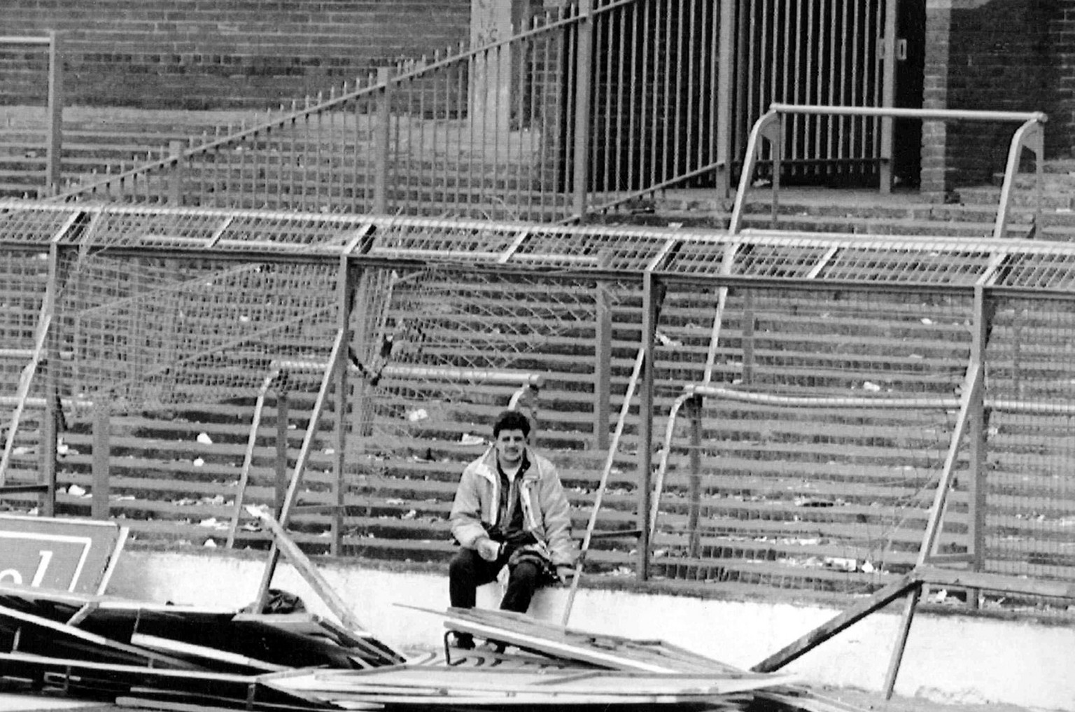 Die Aufarbeitung der Vorfälle ist auch heute noch nicht abgeschlossen. Erst vor gut zwei Wochen haben die neuen Untersuchungen zur Tragödie von Hillsborough begonnen. Allein die Anhörungen könnte ...
