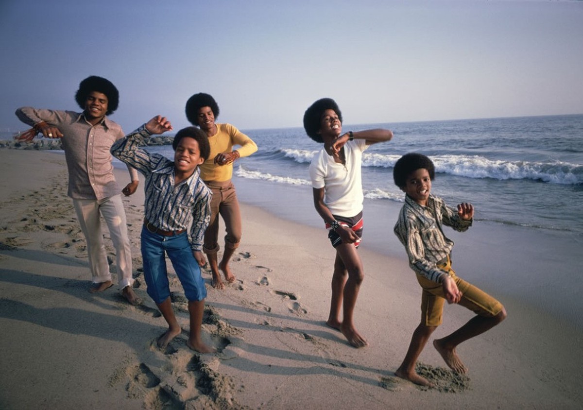 Jackson 5 on the Beach in Malibu 1969
https://inyminy.com/wp-content/uploads/2014/10/5432f4ef02a61-1010x710.jpeg