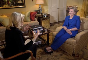 Die ehemalige US-Aussenministerin Hillary Clinton gibt dem US-Sender ABC ein Interview im Hinblick auf ihr neues Buch.