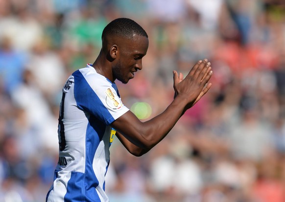 epa07768516 Berlin's Dodi Lukebakio gesticulates during the German DFB Cup 1st round match between VfB Eichstaett and Hertha BSC Berlin in Ingolstadt, Germany, 11 August 2019. EPA/TIMM SCHAMBERGE ...