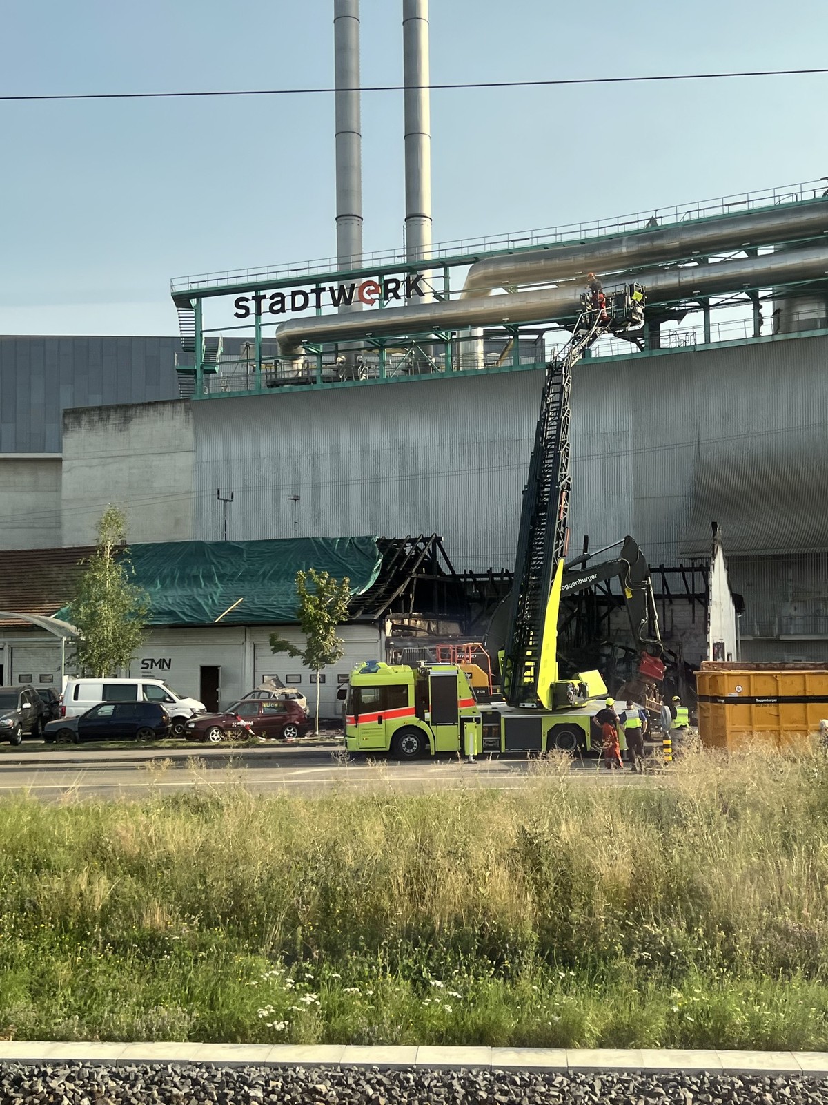 Das Feuer konnte mittlerweile gelöscht werden.