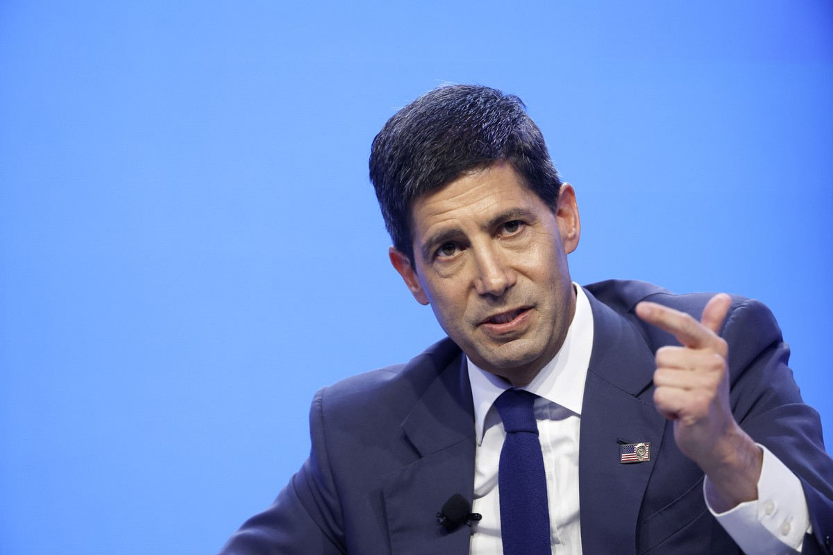 epa13308323 US Federal Reserve Chairman Kevin Warsh speaks during the OVERFLOW: MD's Fireside Chat with Federal Reserve Chairman Kevin Warsh at the 2026 Annual Meetings of the IMF and the World B ...