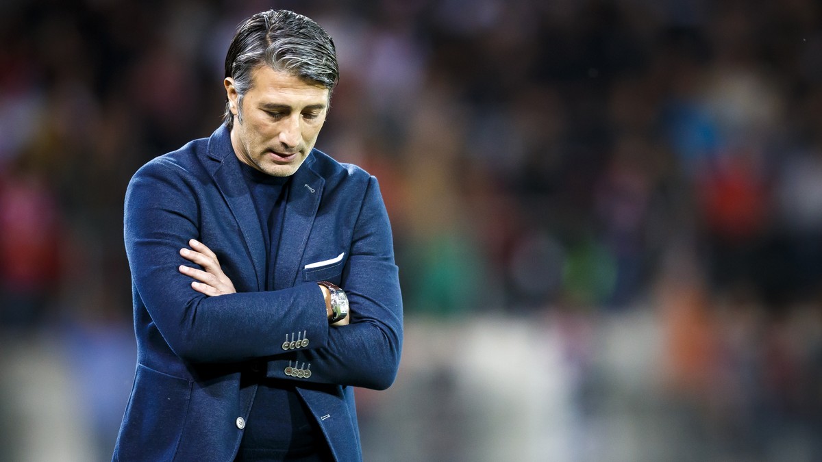 L'entraineur du FC Sion Murat Yakin reagit lors de la rencontre de football de Super League entre le FC Sion et le FC Zuerich (FCZ) ce jeudi 27 septembre 2018 au stade de Tourbillon a Sion. (KEYS ...